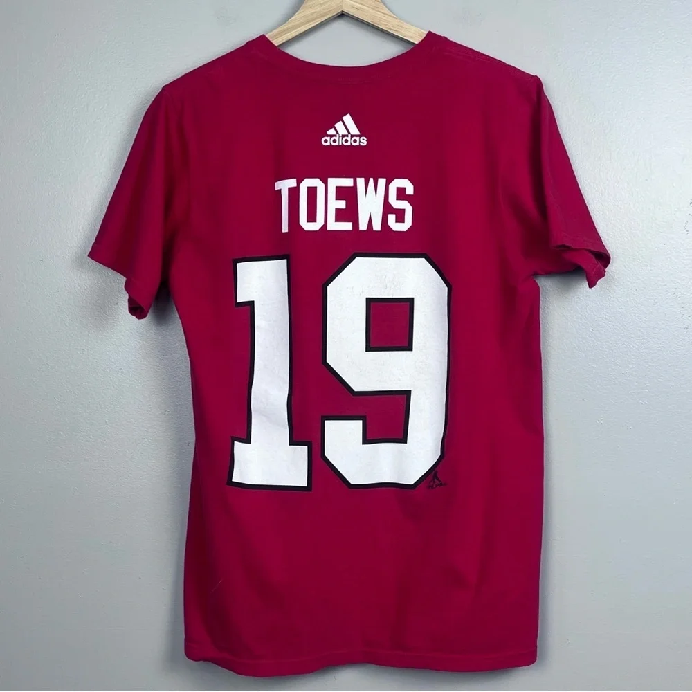 Adidas Men's 100% Cotton Chicago Black Hawks Jonathan Towes Captain Tee Size S